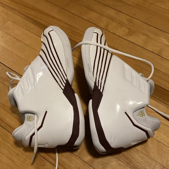 Mens Adidas Basketball Shoes - Picture 4 of 9
